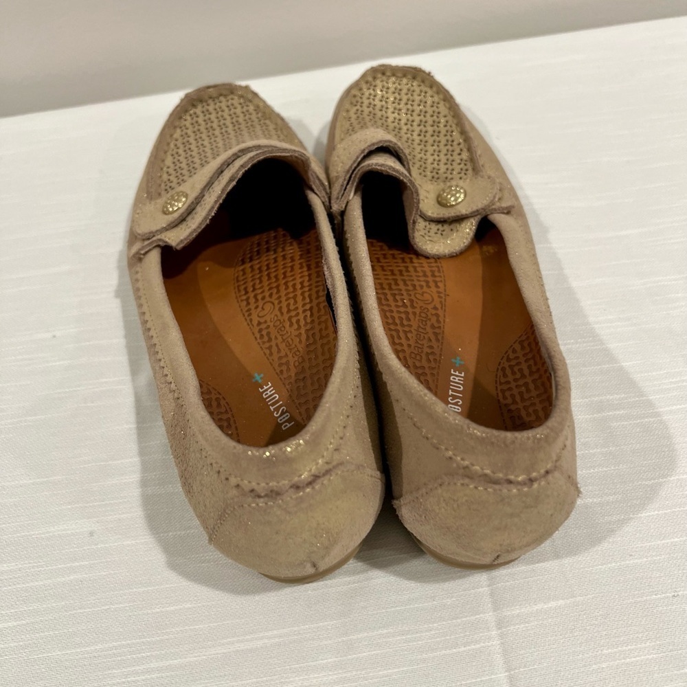 Baretraps Oakes loafers leather Size 7.5 creamy color - Picture 3 of 7